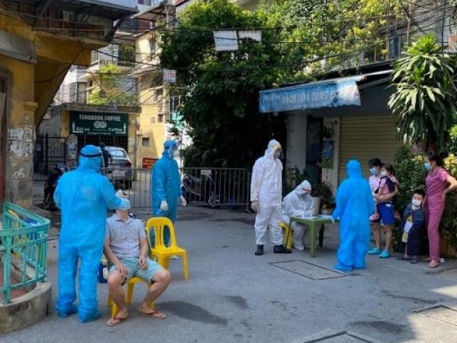 Hà Nội thêm 16 ca dương tính SARS-CoV-2, trong đó có 4 người cùng một gia đình