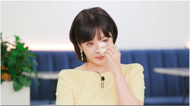 Chae Rim bật khóc khi thấy video về mẹ đơn thân - nữ nghệ sĩ Kim Na Young.