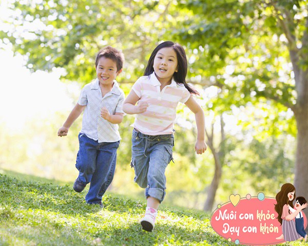 Trẻ tập thể dục thường xuyên sẽ tác động mạnh mẽ đến việc thúc đẩy sự tăng trưởng và phát triển của xương toàn cơ thể của trẻ.