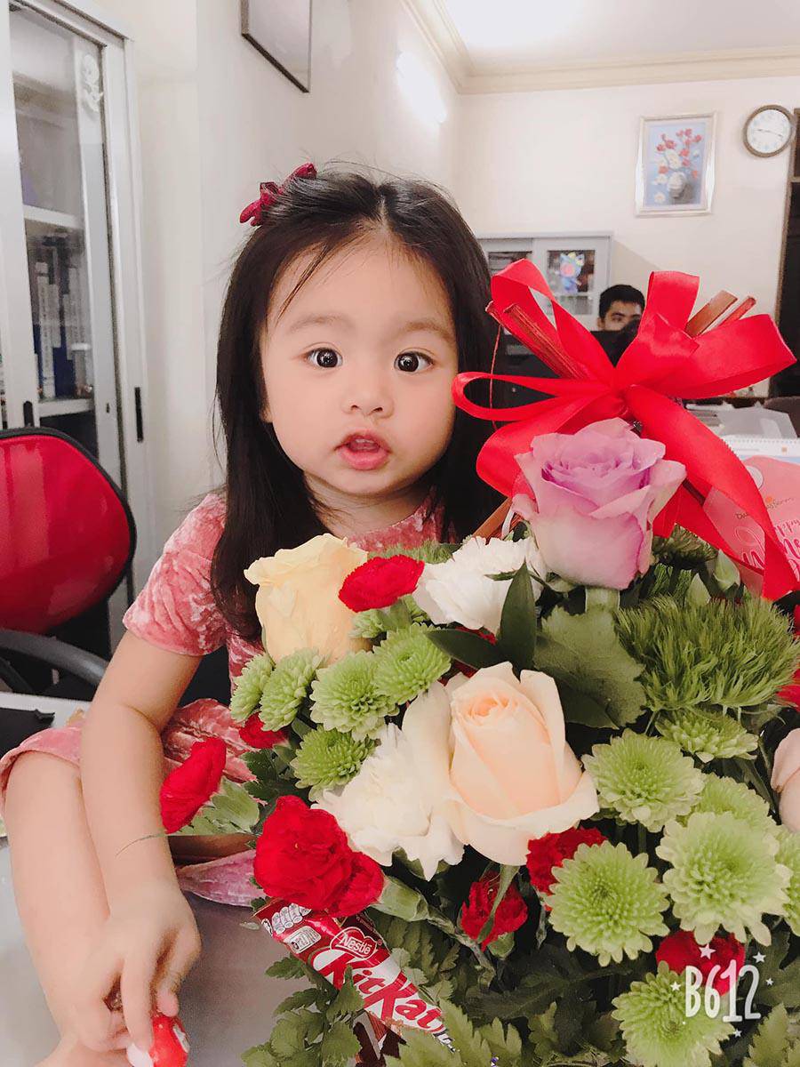 Sinh con gái cho chồng doanh nhân Việt kiều, Vân Trang mong bé xinh cực phẩm, kết quả được 1/10 - 7