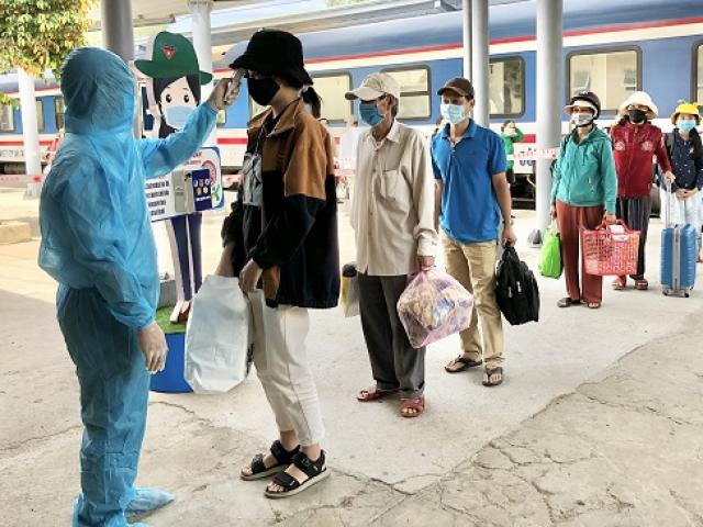 Hỏa tốc: Hà Nội cách ly tập trung toàn bộ người về từ địa phương đang giãn cách xã hội