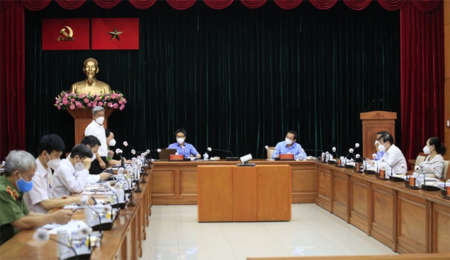 Phó Thủ tướng Vũ Đức Đam họp với TP HCM chiều 20-7