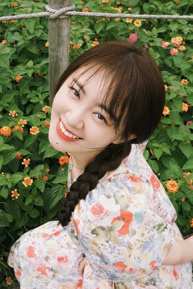 Ở tuổi U40, cô vẫn trẻ như những cô gái mới đôi mươi.
