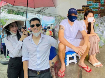 Soi thời trang đi từ thiện của Công Vinh - Thuỷ Tiên, thấy ngay điểm đáng chú ý