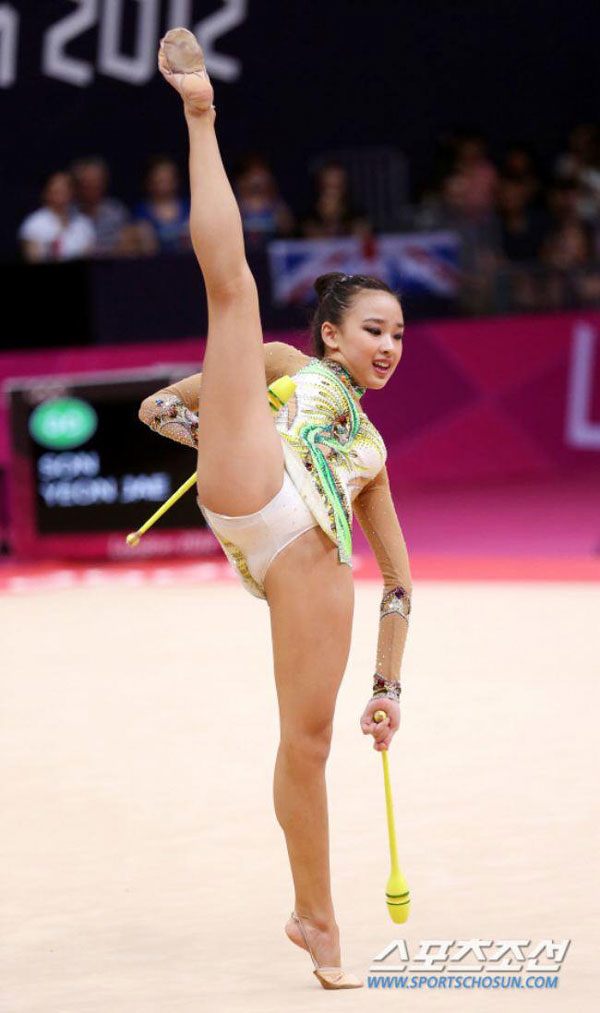 Đồ diễn của môn thể thao Olympic thu hút nhiều sự chú ý nhất - 15