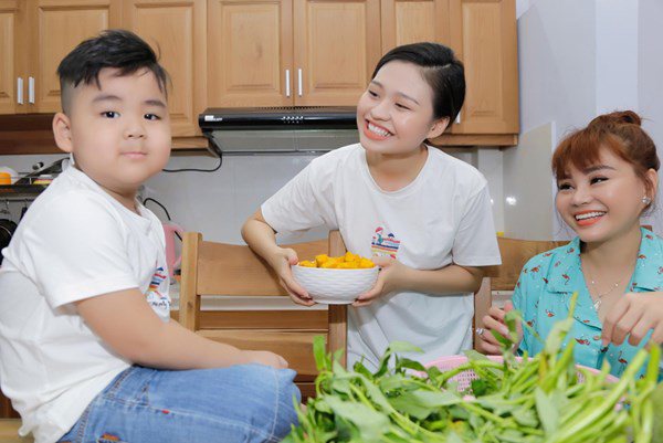 Lê Giang khoe nhà mới 3 tầng, rộng cỡ nào mà đạp xe được bên trong? - 9