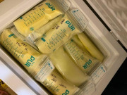 Mẹ bỉm sữa TP.HCM thương con nhà người ta, rủ nhau san sẻ từng túi sữa mẹ trữ đông