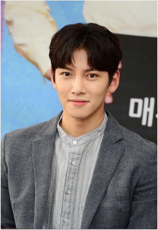 Ji Chang Wook dương tính với COVID-19.