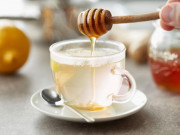 Sức khỏe - Thời điểm uống nước mật ong tốt nhất nhưng cấm kị pha với nước này kẻo phá hết chất