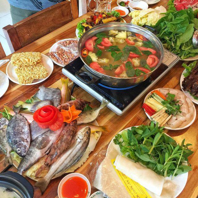 Món lẩu “thuyền chài” đỉnh cao đất mỏ, phải chờ hàng tiếng để ăn - 3