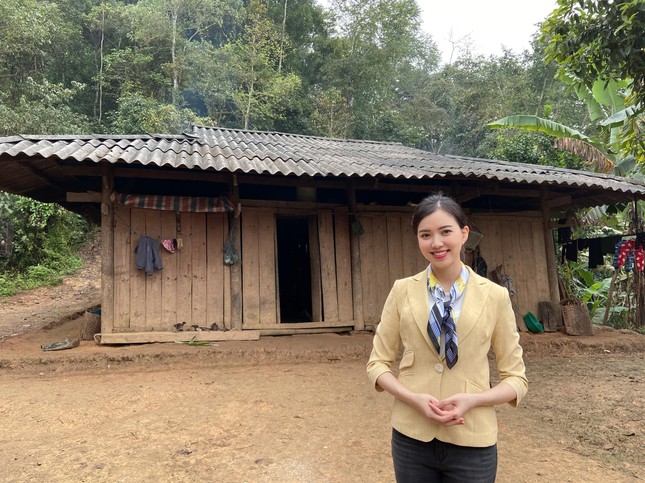 Người đẹp Hoa hậu Việt Nam Hà Thanh Vân tiết lộ kỉ niệm lần đầu tiên lên sóng VTV - 6