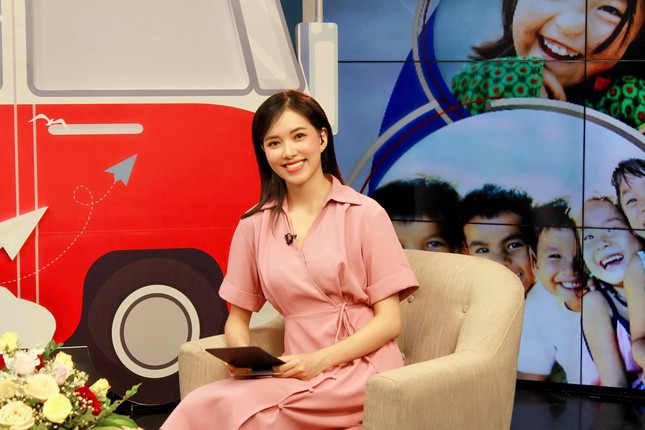 Người đẹp Hoa hậu Việt Nam Hà Thanh Vân tiết lộ kỉ niệm lần đầu tiên lên sóng VTV - 7