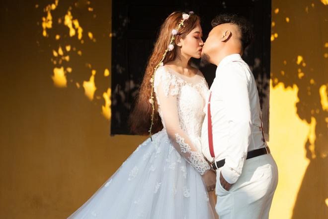 Trước khi ly hôn, vợ Vinh Râu từng khóc vì chồng vô tâm, trải lòng chuyện chưa có con - 1