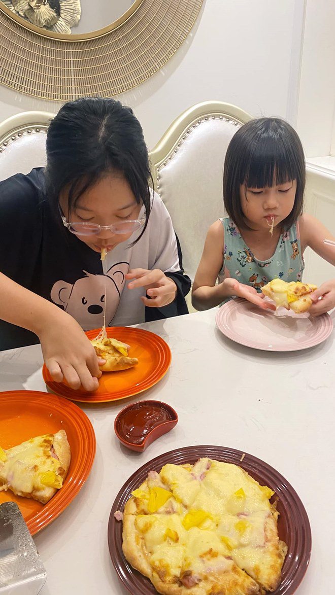 Sao vào bếp: MC VTV Diệp Chi chia sẻ bữa cơm con gái đã đợi từ lâu, nhìn đã mắt - 17