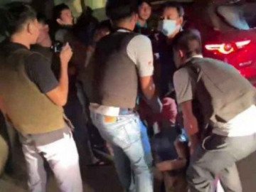  Clip: Cận cảnh màn vây bắt nhóm đối tượng buôn ma túy thủ hàng nóng 