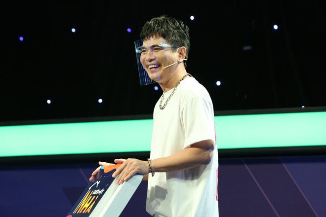 Ca sĩ Lâm Hùng tái xuất trên truyền hình.