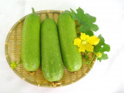 Làm mẹ - Cách nấu cháo tôm bí xanh phô mai cho bé ăn dặm siêu hấp dẫn