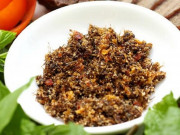 Xem ăn chơi - Đặc sản nổi tiếng Phú Yên, nhìn thì lạ nhưng lại là loại gia vị vô cùng tuyệt vời