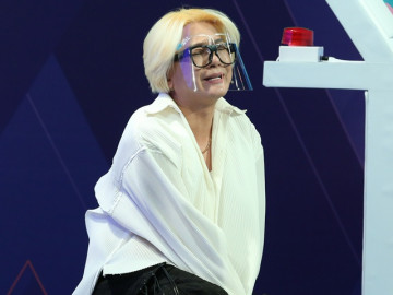 Vũ Hà bị hàng xóm chê cười, phải nhốt mình trong nhà cả tuần?