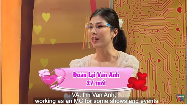 Tưởng đàn anh là amp;#34;bóngamp;#34;, nữ MC kéo vali đến tận nhà xin ngủ ké ai ngờ giờ thành chồng - 3