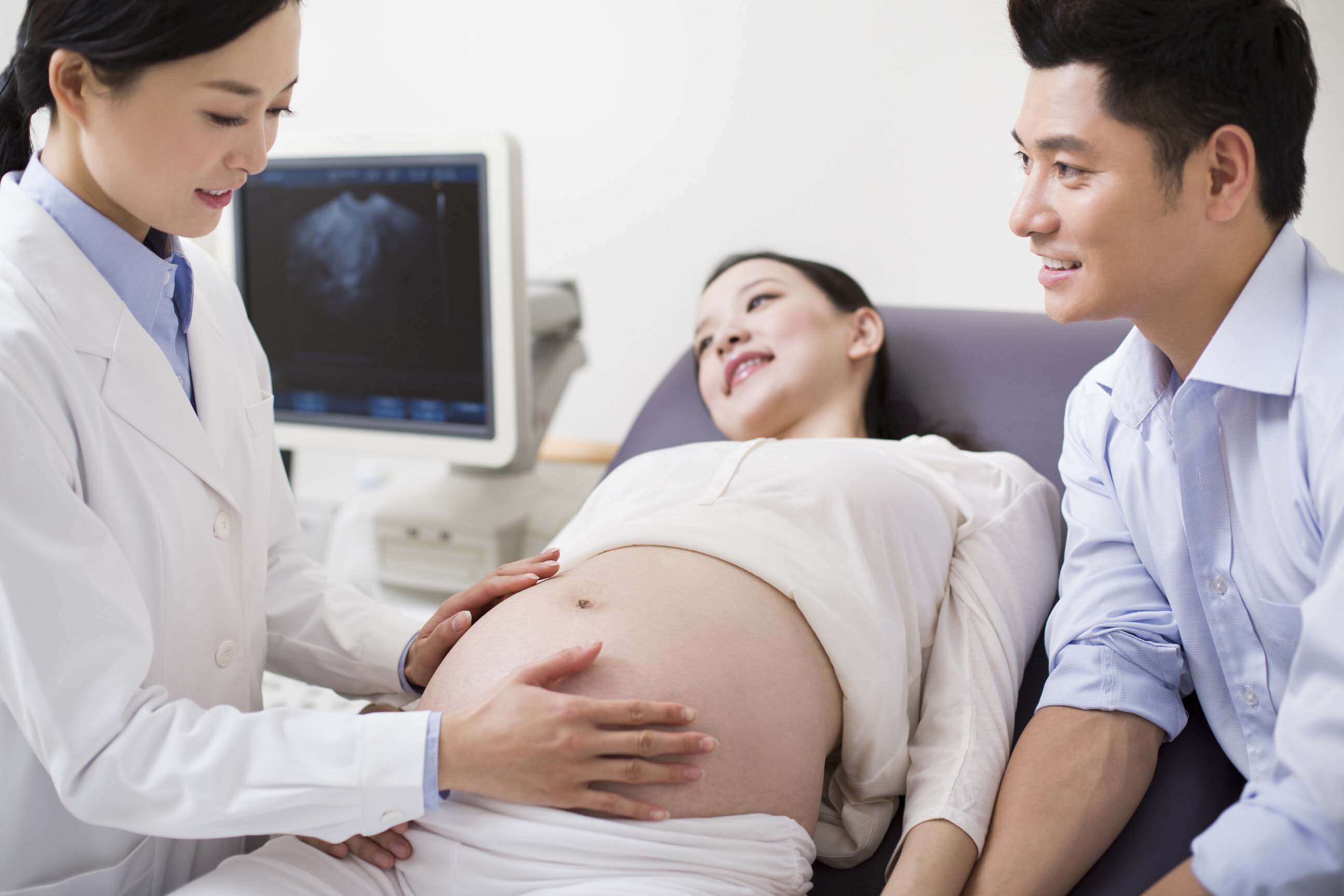 Mẹ bầu dù ngại ra ngoài mùa dịch bệnh, nhưng đừng bỏ qua 3 mốc khám thai này! - 3