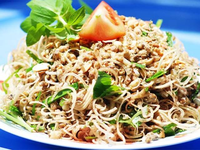 Đặc sản nổi tiếng Cà Mau, người có tiền muốn thưởng thức cũng phải xếp hàng... chờ đợi