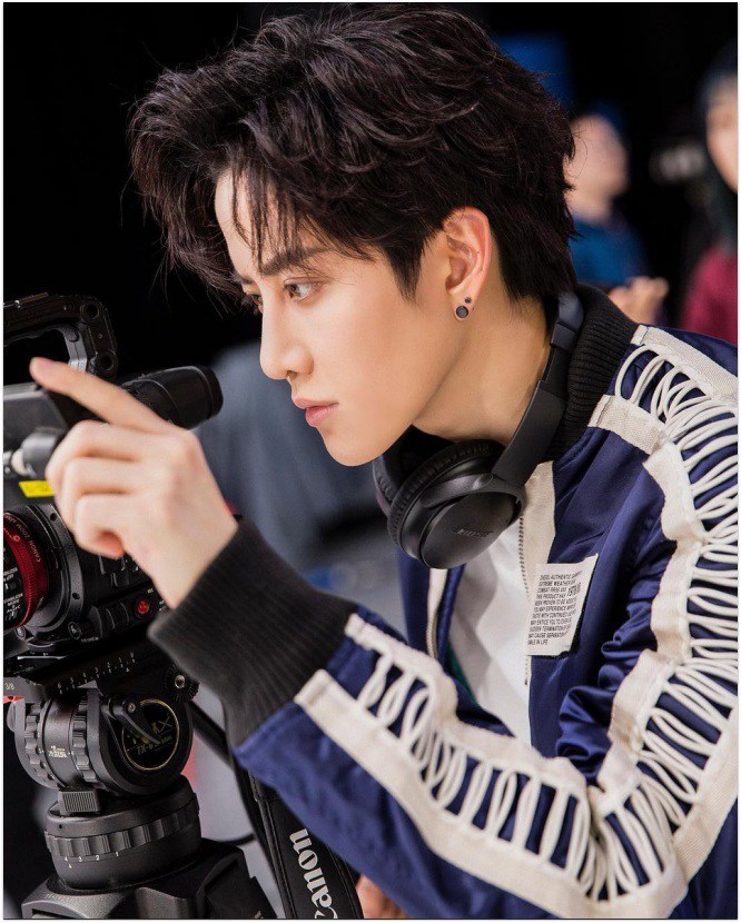 Mike chuyển hướng sang đóng phim và thành công ngoài mong đợi.