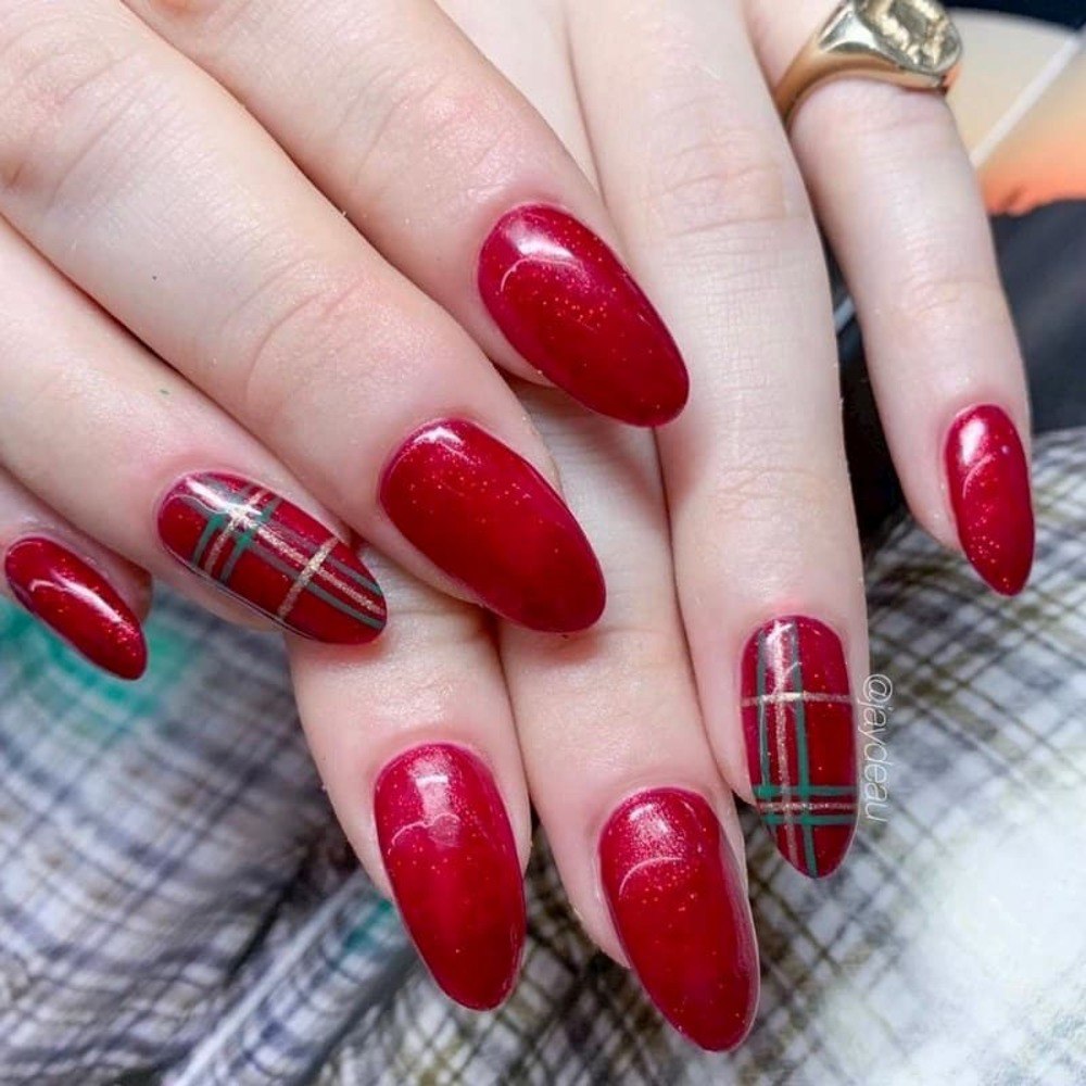 Top 20+ mẫu nail màu đỏ xinh xắn, đón Tết – Lộc đỏ sắc xuân