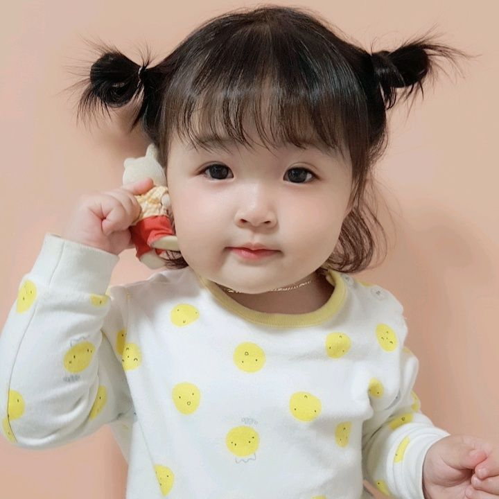 Đặt Tên Cho Con Trai Lót Chữ Hoàng: Gợi Ý Hay Và Ý Nghĩa Cho Bé Yêu
