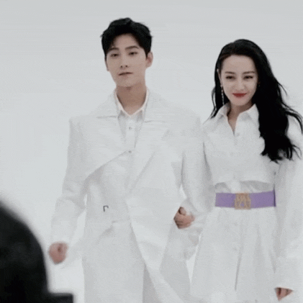 Những khoảnh khắc amp;#34;ngọt hơn mậtamp;#34; của cặp đôi hot nhất phim Trung 2021, ai xem cũng amp;#34;phát cuồngamp;#34; - 18