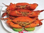 Bếp Eva - Hấp cua, dùng nước sôi hay lạnh, nhớ 3 mẹo dưới đây cua luôn ngon, không rụng càng