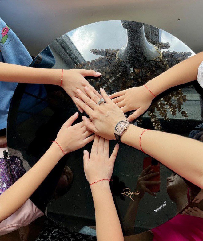 Á hậu Đặng Thuỳ Giang mong những kinh nghiệm trong quá trình chiến đấu với COVID-19 của gia đình mình sẽ giúp được cho ai đó cần.