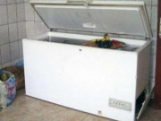 Tin tức - Đến nhà bạn gái cũ phát hiện mùi hôi, chàng trai kinh hoàng khi mở chiếc tủ đông
