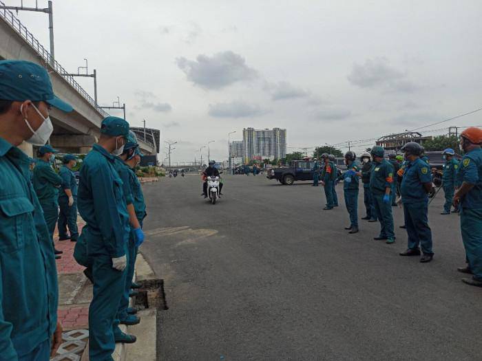 Hướng dẫn người dân vào khu vực bến xe Miền Đông mới cho thông thoáng để tránh ùn tắc giao thông, đồng thời tìm hướng xử lý, giải quyết