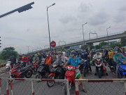Tin tức - Người dân bất ngờ kéo nhau về quê, cửa ngõ phía Đông TP.HCM kẹt cứng