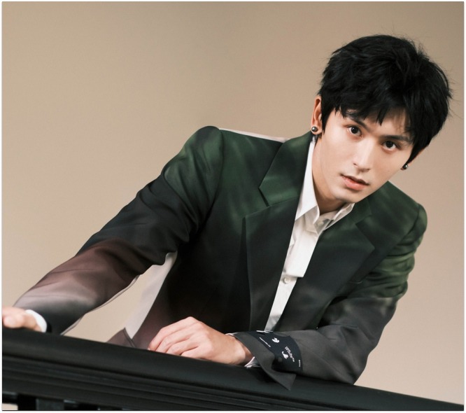 Hình tượng của anh sụp đổ sau bê bối dù đã lên tiếng xin lỗi.