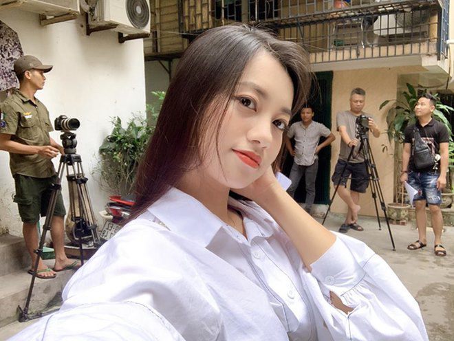 Ngoài làm MC, cô cũng lấn sân sang phim truyền hình và điện ảnh.