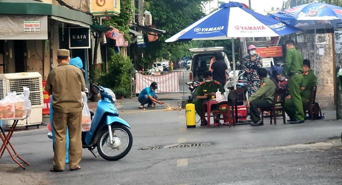 Một chốt kiểm soát dịch ở phường Chương Dương, quận Hoàn Kiếm.