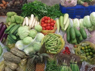 Lần đầu chuyển hết lên bán hàng online, tiểu thương Sài Gòn thấy khó gấp 10 lần bán kiểu cũ