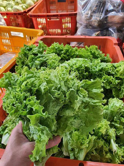 Anh Rim đã đánh cược hết uy tín của bản thân và thương hiệu mình gây dựng suốt hơn 4 năm để đi bán rau.
