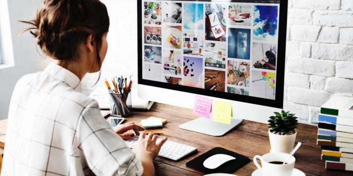 Nhiều người than trời vì làm việc online tại nhà giữa mùa dịch bị cắt giảm lương.