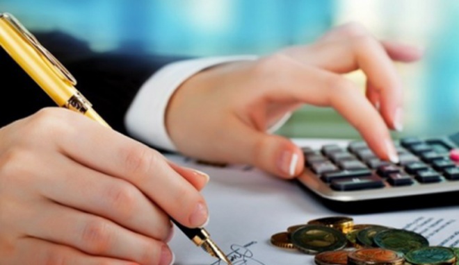 Nếu người lao động không đồng ý việc giảm lương, doanh nghiệp vẫn phải trả lương cho người lao động theo đúng mức hợp đồng lao động đã ký kết.