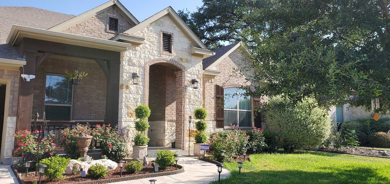 Hiện gia đình Quách Thành Danh đang sống trong một căn nhà rộng lớn ở Mỹ.