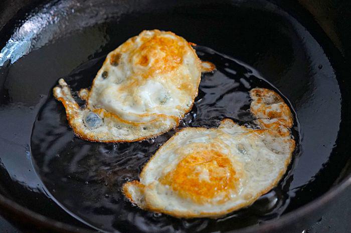 Trứng ốp xong đừng vội ăn ngay, nấu thêm kiểu này được món ngon rẻ lại trôi cơm - 6