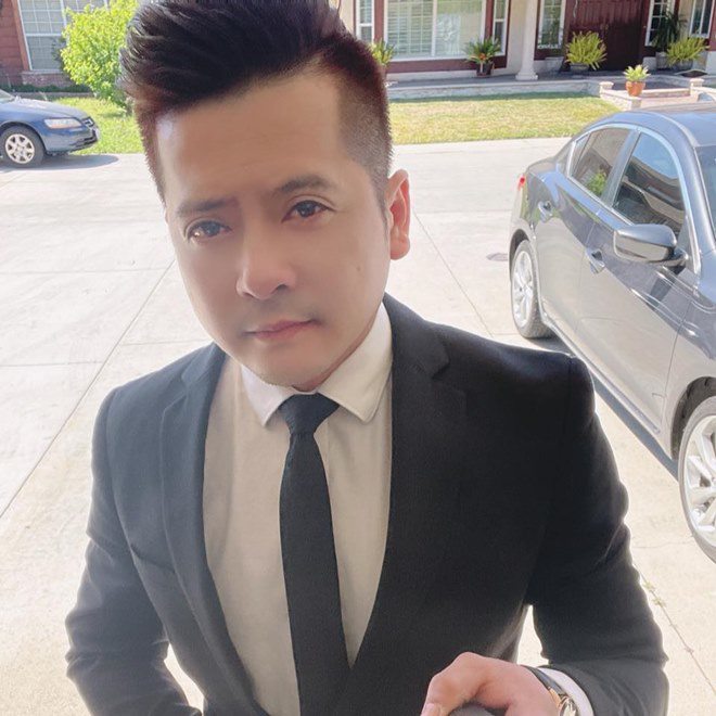 Một số hình ảnh của nam diễn viên mới đăng tải.