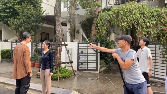 Loạt phim Việt tốn nước: Cứ tới cao trào là trời lại mưa tầm tã và sự thật ít biết - 17