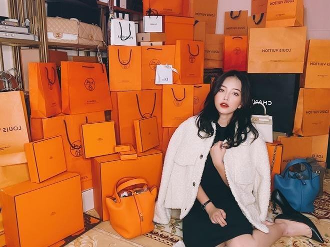 Liên tiếp những vụ hotgirl kinh doanh bị công an bắt vì tội lừa đảo khiến dân tình ngã ngửa