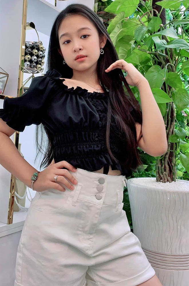 Người bố kín tiếng của Hoa khôi nhí Cần Thơ bất ngờ lên sóng: Gia đình gen quá mạnh - 8