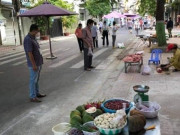 Tin tức - Nha Trang đã làm như thế nào mà chợ vẫn được mở, người dân mua sắm đảm bảo 5K?