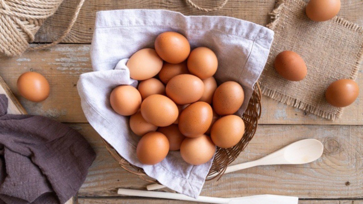 Mua trứng gà nên lấy quả to hay nhỏ, học 4 mẹo này để chọn được trứng ngon - 5